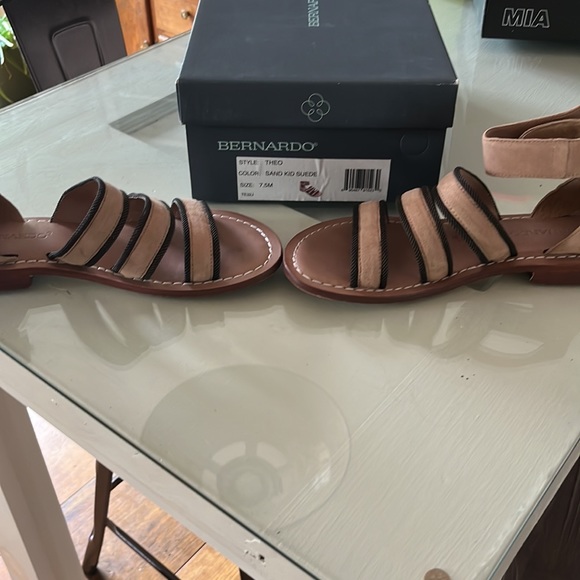 Bernardo sandals - Picture 6 of 6